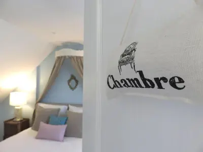Un ou plusieurs lits dans un hébergement de l'établissement Rosebury Cottage 1 bedroom Free Street parking-5min from Colmar