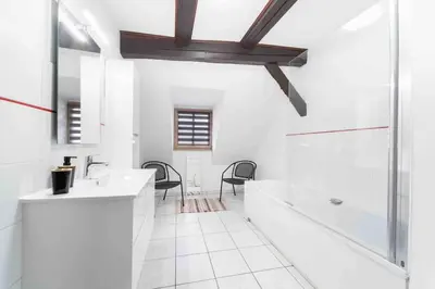 Salle de bains dans l'établissement Les Lionceaux, 120m2 à Colmar, place de parking gratuite