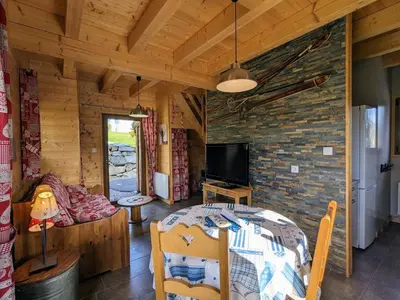 Plan de l'établissement Chalet neuf à Gérardmer avec terrasse et parking privé - FR-1-589-465