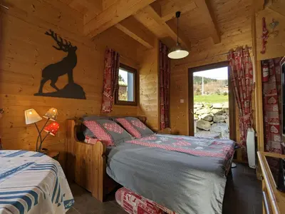 Plan de l'établissement Chalet neuf à Gérardmer avec terrasse et parking privé - FR-1-589-465