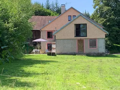 Jardin de l'établissement Pour les amoureux de ballades dans les Vosges - 4 nuits minimum