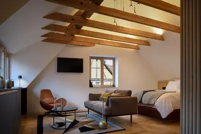 Télévision ou salle de divertissement dans l'établissement Rive Petite Venise Appartement Luxe - Centre Ville Colmar - Clim, Ascenseur & possibilité Parking