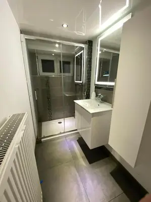 Salle de bains dans l'établissement Les hirondelles
