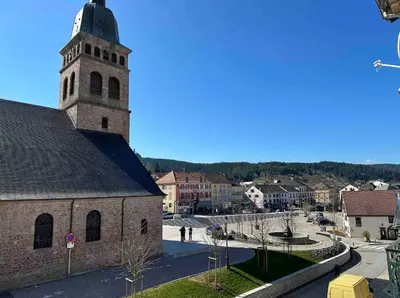 Vue générale sur la montagne ou vue sur la montagne depuis l'appartement