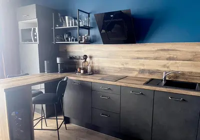 Cuisine ou kitchenette dans l'établissement NUITS D'EXIL