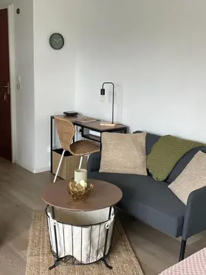 Coin salon dans l'établissement Studio T à 5mn euro airport avec terrasse