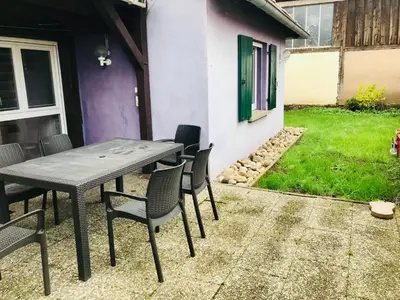 Jardin de l'établissement Gîte plain-Pied avec jardin du Centre Alsace
