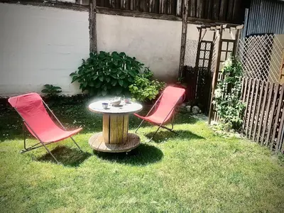 Jardin de l'établissement Gîte plain-Pied avec jardin du Centre Alsace