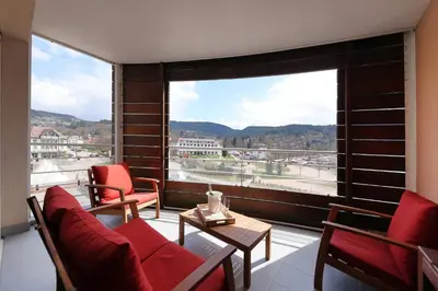 Vue générale sur la montagne ou vue sur la montagne depuis l'appartement