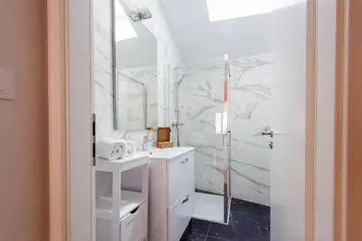 Salle de bains dans l'établissement Maison de l'Arsenal
