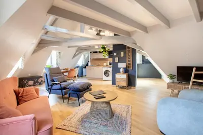 Coin salon dans l'établissement Duplex atypique au cœur de Mulhouse