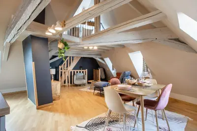 Coin salon dans l'établissement Duplex atypique au cœur de Mulhouse